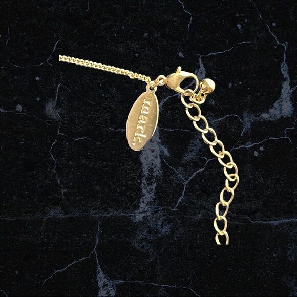 Mark by Avon princess length necklace  starfish charm gold tone chain - Picture 3 of 8